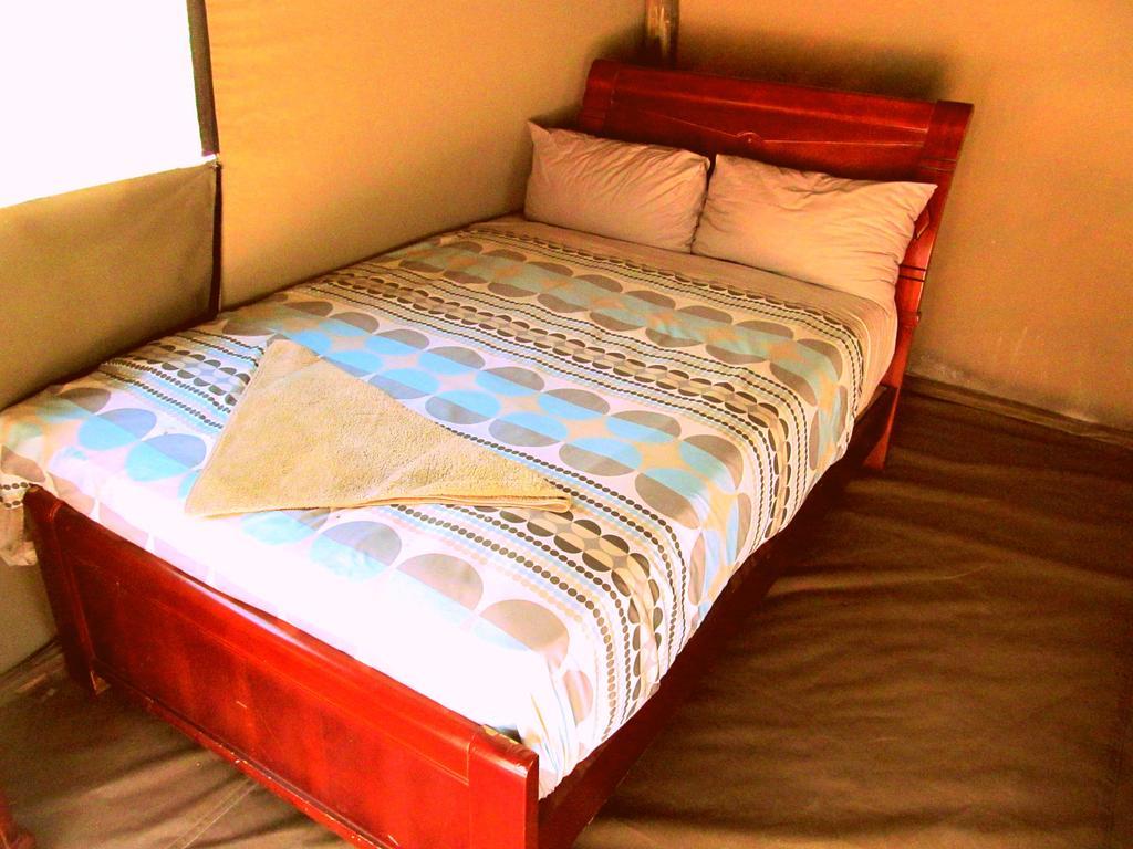 Motsebe Backpackers Hotel Maun Exterior photo