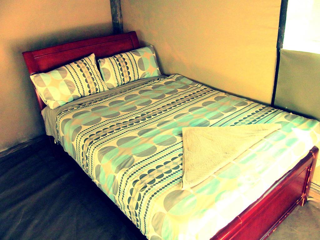 Motsebe Backpackers Hotel Maun Exterior photo